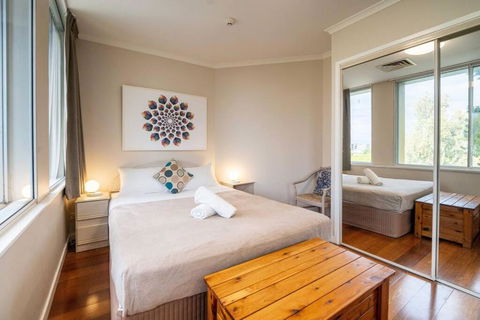 Quaint Auchenflower 1B1B Apt W Parking Close To UQ - Tourism TAS 3