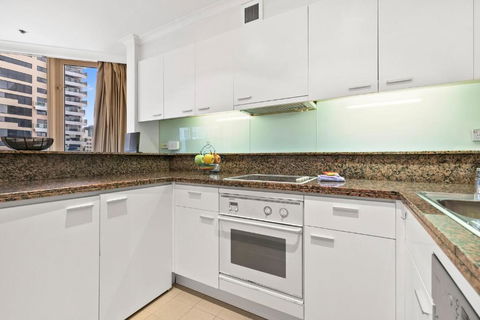 Quay West 2302 Self-Catering - Hobart Tourism 1