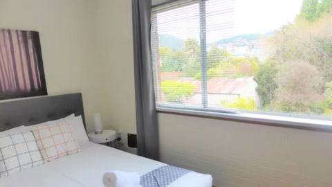Queen St Apartment - Tourism TAS 1