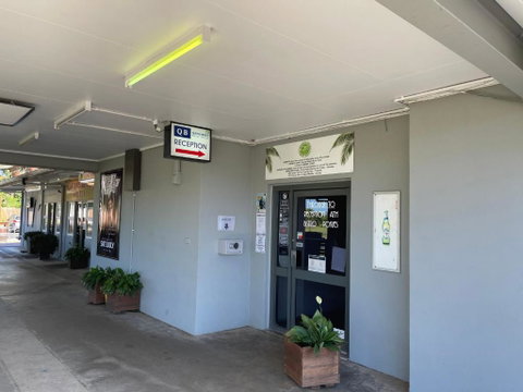 Queens Beach Hotel - Tourism TAS 1