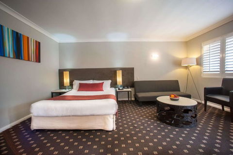 Ramada Hotel & Suites By Wyndham Cabramatta - Tourism TAS 1