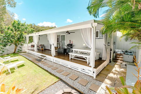 Private Outdoor Spa, Fire Pit, Cinema Room - THE COTTAGE COOLUM BEACH - Hobart Tourism 1
