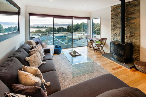 Aspect 2/8a Poly Cow Lane - Tourism TAS 0