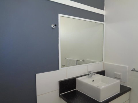 Aspley Sunset Motel - Tourism TAS 3
