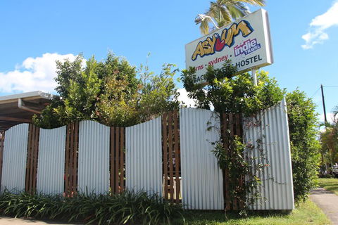 Asylum Cairns Hostel - Hobart Tourism 3