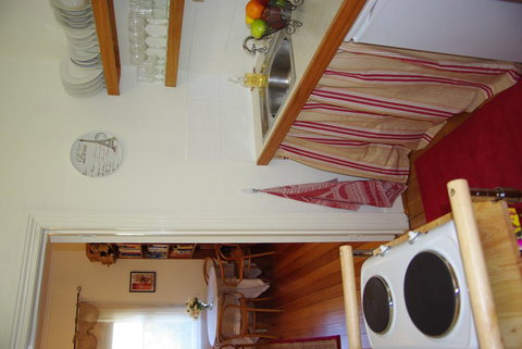 At Eleven - La Petite Maison - Tourism TAS 2