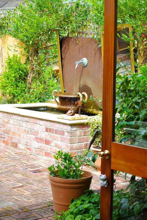 At Eleven - La Petite Maison - Tourism TAS 3