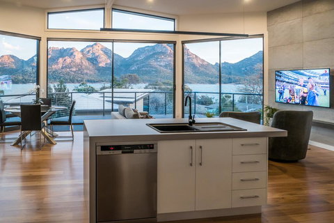 At The Bay - Tourism TAS 0