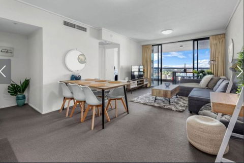 AU1 - Long Stay W Balcony RiverViews Fast WiFi - Tourism TAS 1