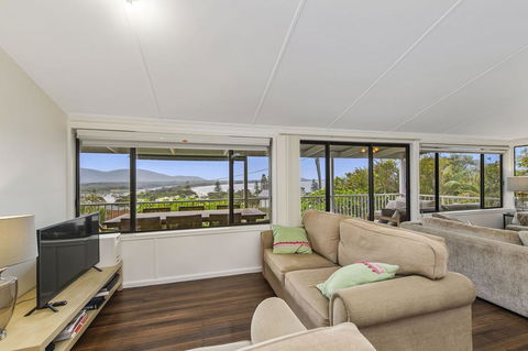 Aurelia, 14 Stewart Street - Tourism TAS 0