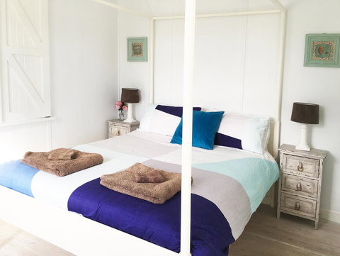 Aurora Beachfront Cottage - Hobart Tourism 1