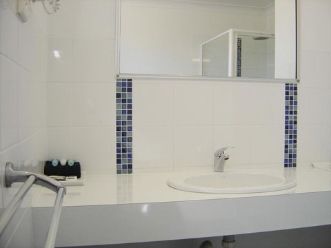 Avaleen Lodge Motor Inn - Tourism TAS 1