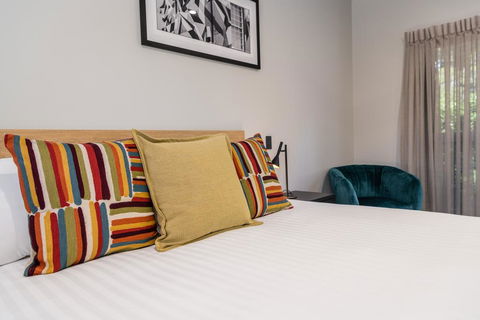AVENUE MOTEL APARTMENTS - Hobart Tourism 0