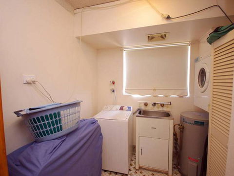 Avilla Court 2 - Hobart Tourism 3