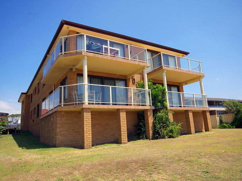 Avilla Court 2 - Hobart Tourism 2