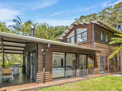 Avoca Beach Living - 84 Avoca Drive, Avoca Beach - Hobart Tourism 1