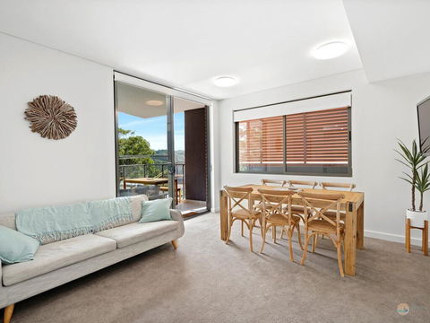 Avoca Beach Pad- 210/14-18 Cape Three Points Rd - Hobart Tourism 3