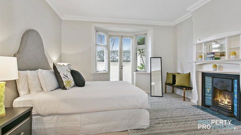 Awaba Aquatic - Footsteps To Balmoral Beach - Tourism TAS 1