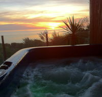 Award Winning Beach Front Retreat - Hobart Tourism