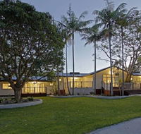 Away on Belongil Fields - Hobart Tourism