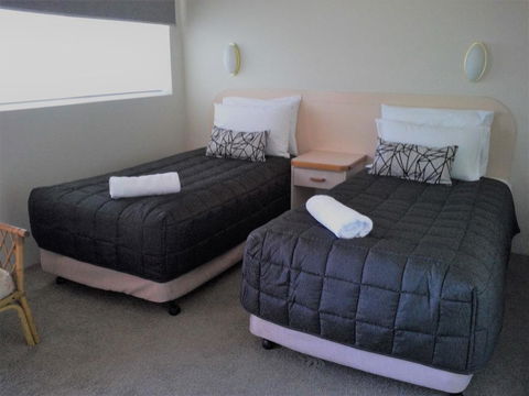 AZA Motel - Hobart Tourism 1