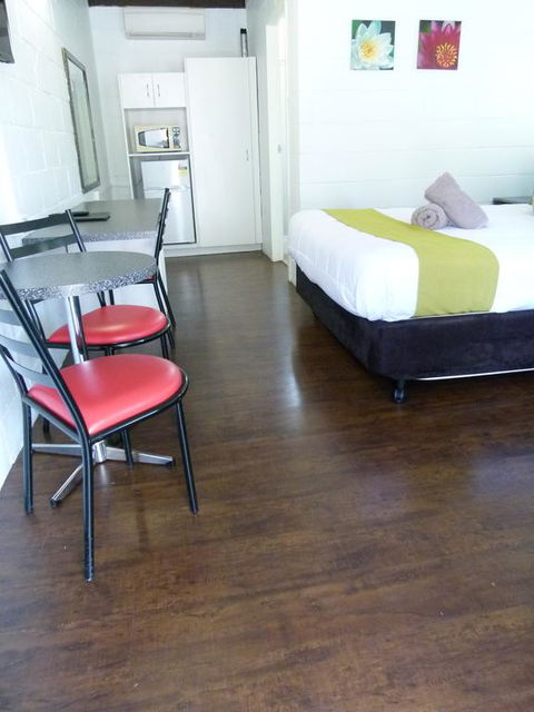 Azalea Motel - Tourism TAS 0