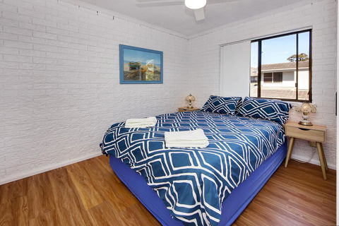 Azure Beach Stop - Hobart Tourism 3