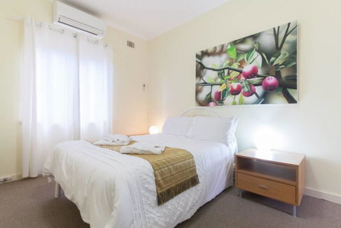 B5 Close To Nedlands, Cafes, Swan River, SCGH & UWA - Tourism TAS 1