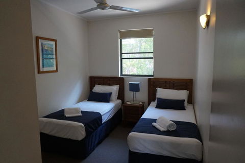 Baden 80 - Rainbow Shores, Air Conditioned Unit, Top Floor, Walk To Beach - Hobart Tourism 2