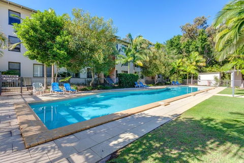 Baden 90 - Rainbow Shores, Resort Unit, Pools, Tennis Court, Walk To Beach - Hobart Tourism 0