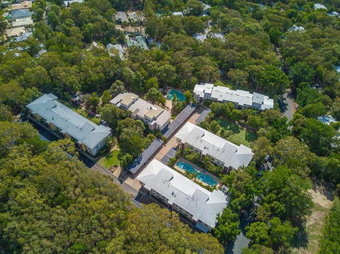 Baden 90 - Rainbow Shores, Resort Unit, Pools, Tennis Court, Walk To Beach - Hobart Tourism 3