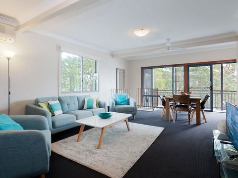 Baggies On Dutchies', 9 Burbong Street - Large House With Aircon, Boat Parking & Waterviews - Hobart Tourism 1