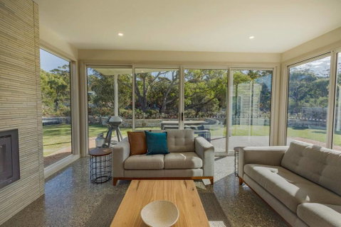 Baileys Beach House - Tourism TAS 3