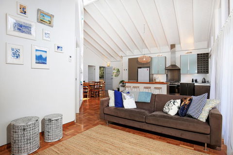 Balena @ Culburra - Pet Friendly - 1 Min Walk To Beach - Hobart Tourism 0