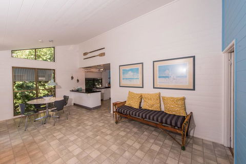 Banksia - Hobart Tourism 1