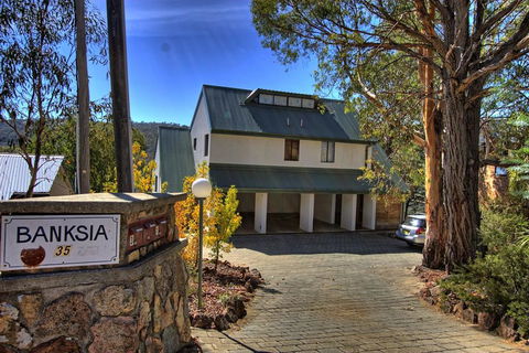 Banksia 2/35 Townsend Street - Hobart Tourism 0