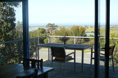 Banksia Waters - Hobart Tourism 2