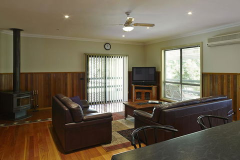 Banyandah - Hobart Tourism 0