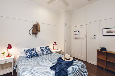 Barbara's Guesthouse - Hobart Tourism 1