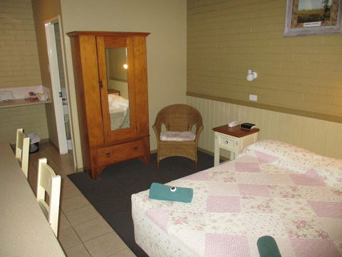 Barcaldine Country Motor Inn - Tourism TAS 1