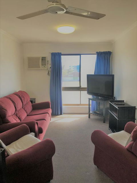 Bargara Beach Motor Inn - Tourism TAS 3