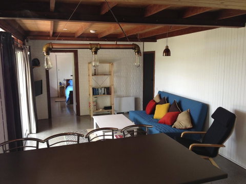 Base BnB - Tourism TAS 1