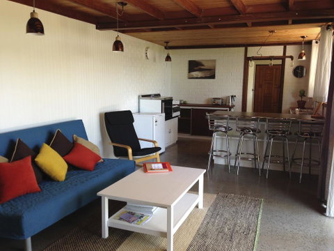 Base BnB - Tourism TAS 0