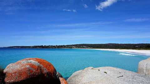 BAY OF FIRES BEACH SHACK Ocean Views From A Modern Beachhouse - Hobart Tourism 3