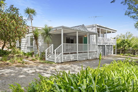 BAYSHORE - DROMANA - Hobart Tourism 0