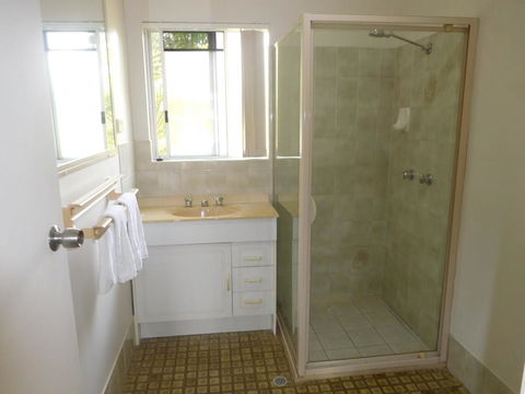 Bayshores Apartment Hervey Bay - Hobart Tourism 3
