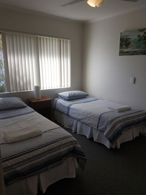 Bayshores Holiday Apartments - Hobart Tourism 1