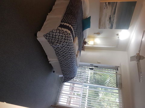 Bayshores Holiday Apartments - Hobart Tourism 3