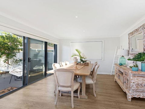 Beach 'Shac' On Parkway - Hobart Tourism 3
