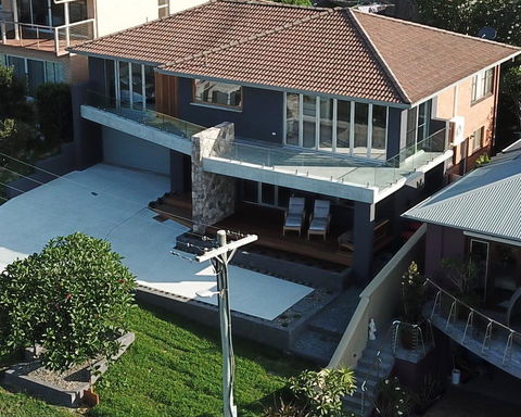 BEACH BREAK, 34 CLIFF ROAD - Hobart Tourism 1